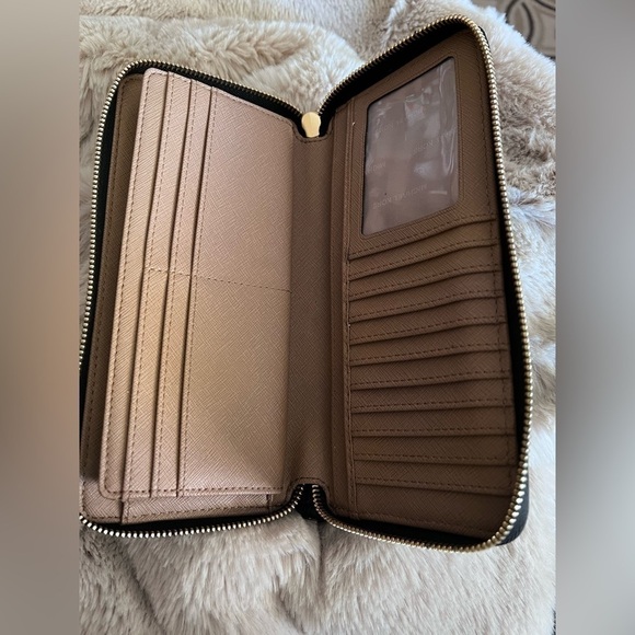 𝅺AUTHENTIC Michael Kors Black Leather Continental Wallet Wristlet - Picture 10 of 15